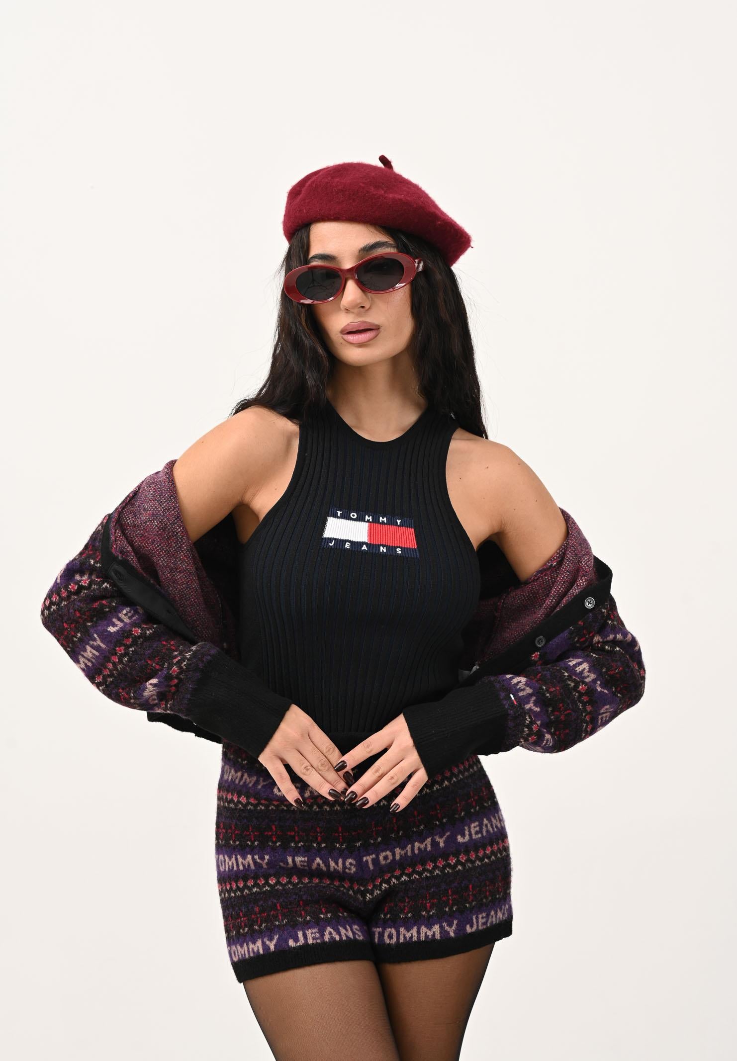 TOMMY JEANS Canotta nera da donna stile vogatore a coste DW0DW20975BDS  TOMMY JEANS 