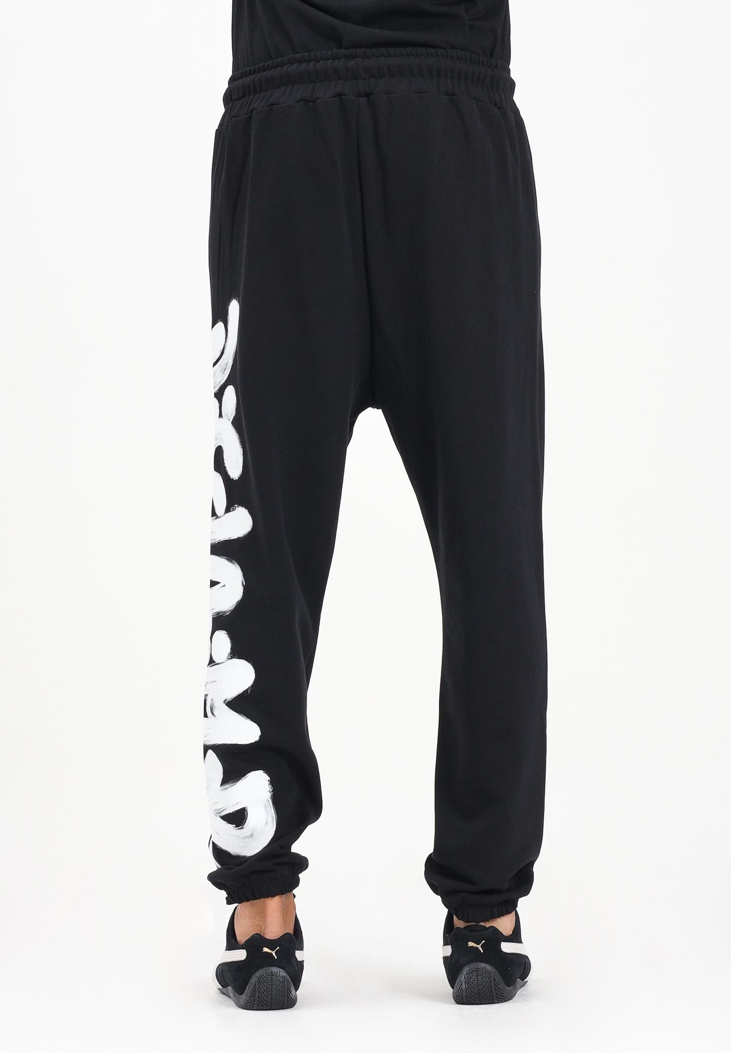 DISCLAIMER Pantalone sportivo nero da uomo con maxi stampa logo 25IDS55101 NEBI DISCLAIMER 