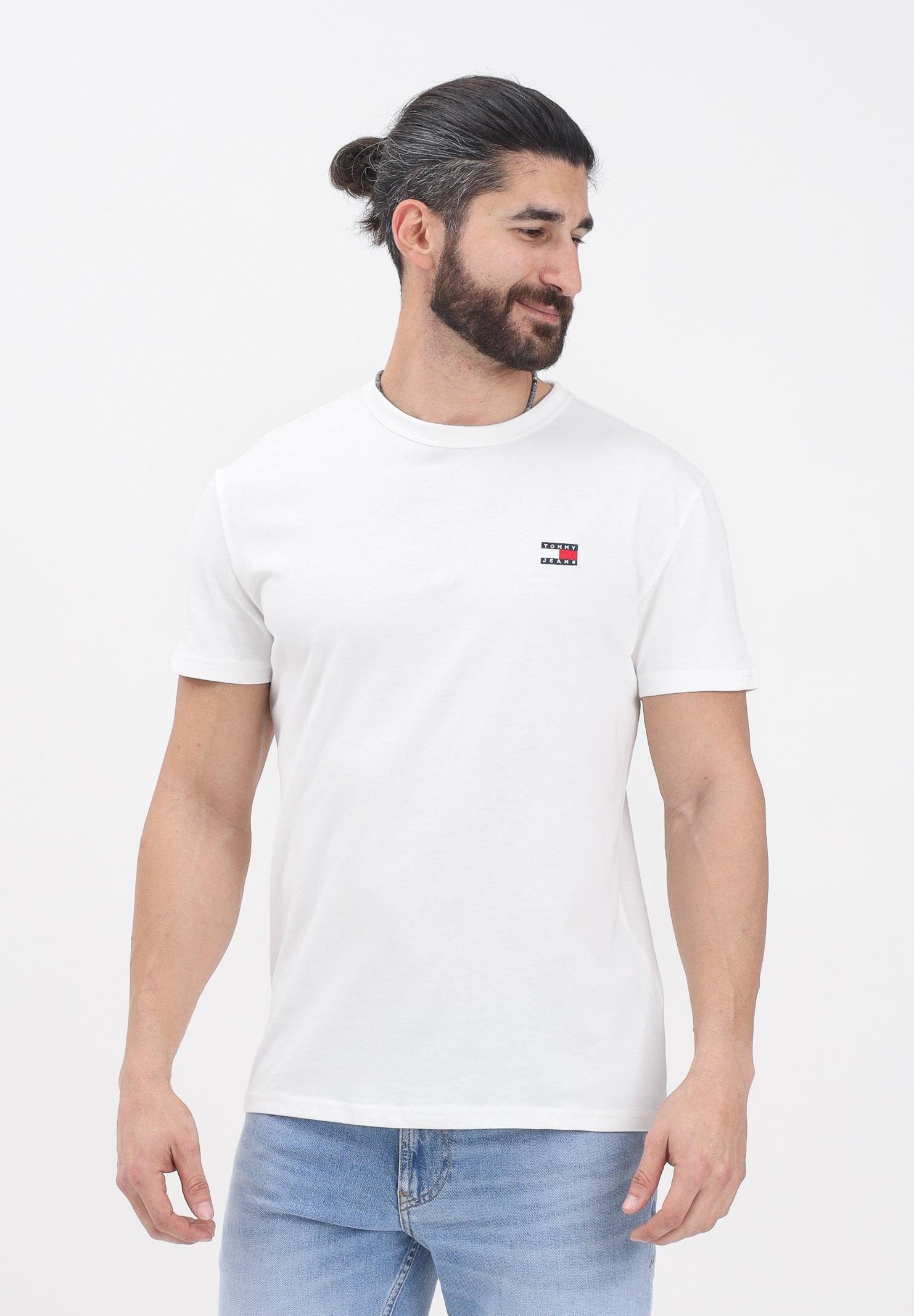 TOMMY JEANS T-shirt a manica corta bianca da uomo con ricamo logo DM0DM20322YBL  TOMMY JEANS 