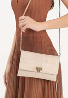 ELISABETTA FRANCHI Pochette vaniglia da donna realizzata in suede BS64A61E2 135 ELISABETTA FRANCHI 