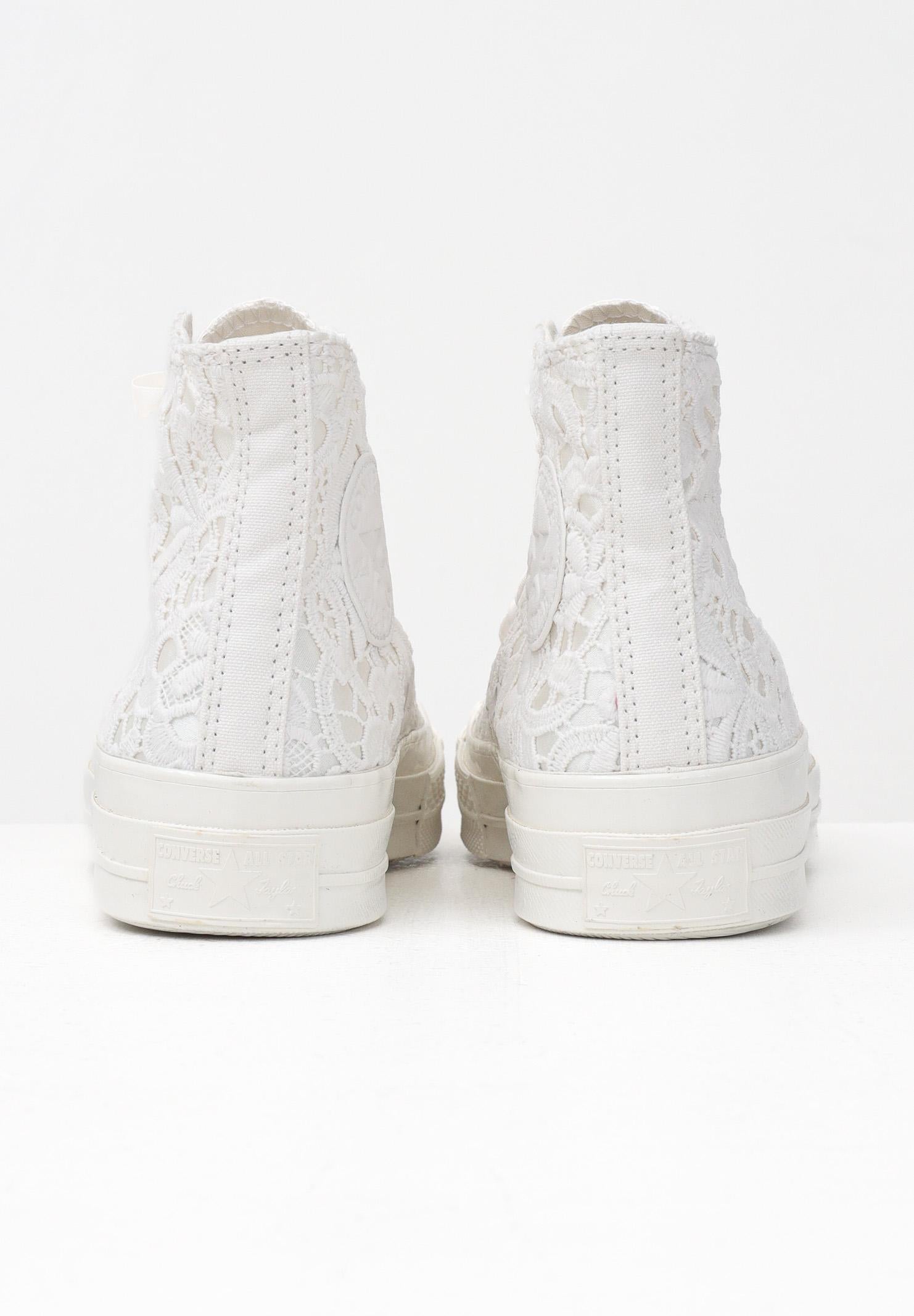 CONVERSE Sneakers Chuck 70 Crocheted Satin panna da donna A15081C . CONVERSE 