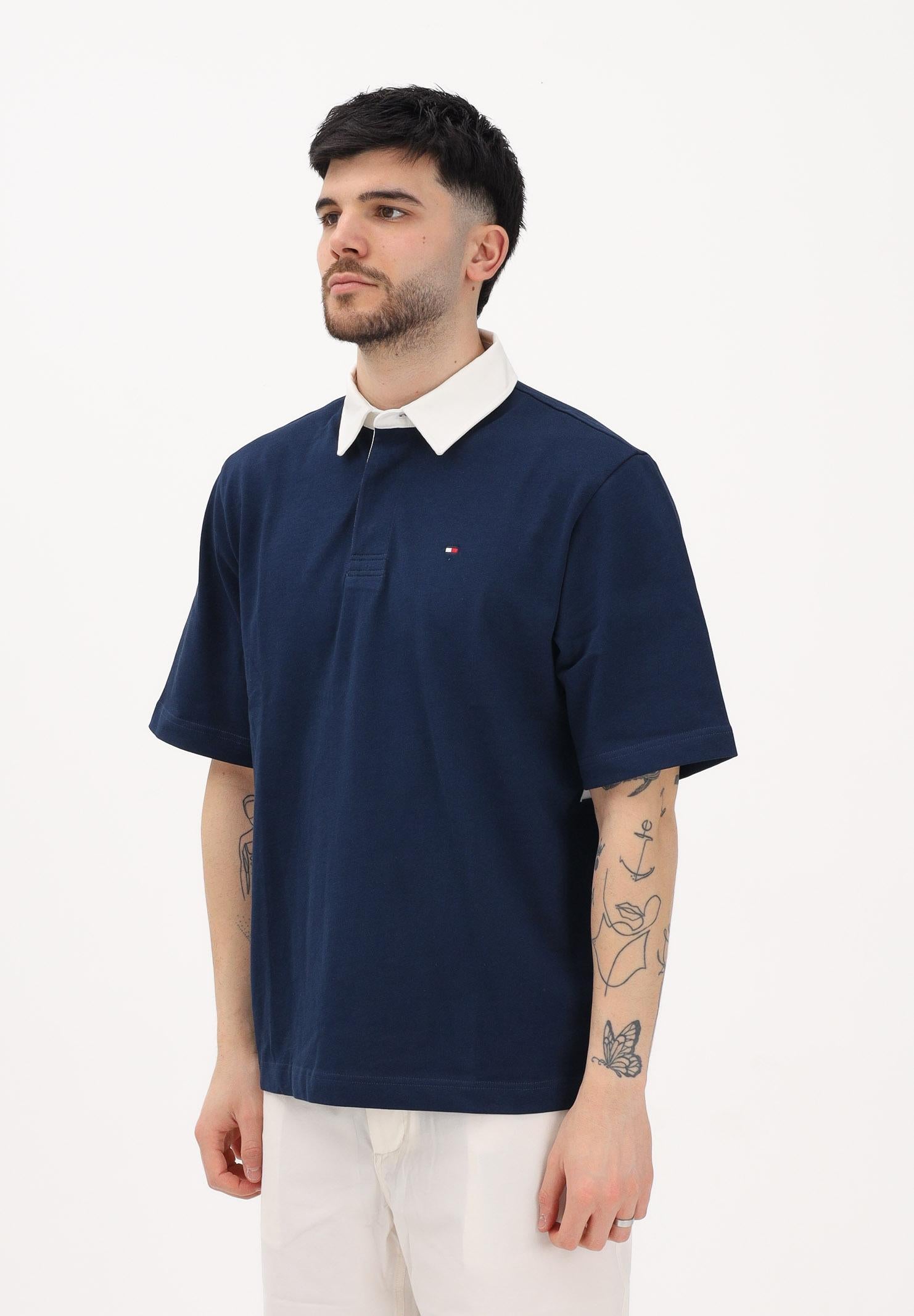 TOMMY HILFIGER Polo a manica corta blu da uomo con logo sul retro e blocchi di colore MW0MW42751 DCC TOMMY HILFIGER 