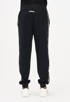 EA7 Pantalone sportivo nero da uomo con banda laterale a contrasto 7M001482AF12660 UC001 EA7 