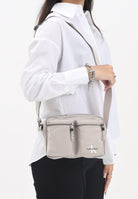 CALVIN KLEIN Borsa a tracolla beige per uomo e donna in tessuto tecnico LV04G3178G RMU CALVIN KLEIN 