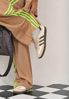 ADIDAS ORIGINALS Sneakers Samba OG panna e marrone per uomo e donna JR8842  ADIDAS ORIGINALS 