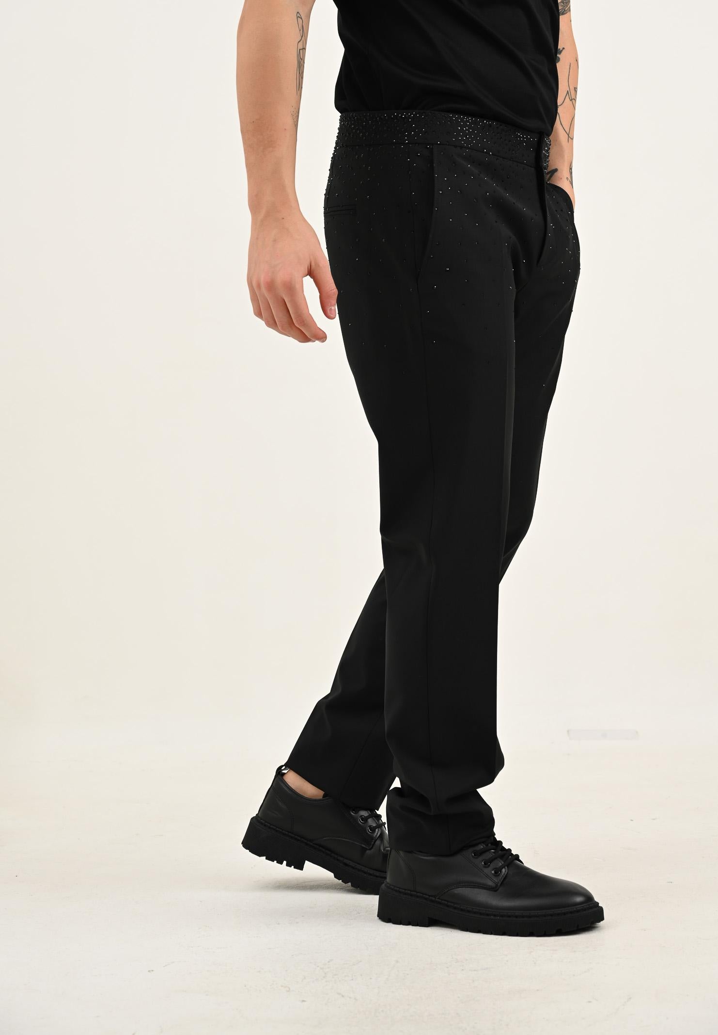 PATRIZIA PEPE Pantalone nero da uomo con strass 5PA225A685 K102 PATRIZIA PEPE 