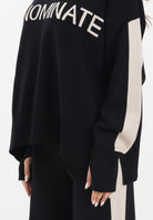 HINNOMINATE Maglia con cappuccio nera da donna con bande a contrasto e logo HMABW02124 NE01 HINNOMINATE 