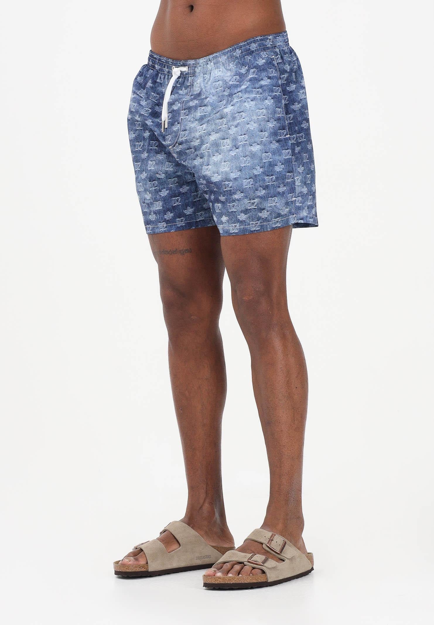 DSQUARED2 Shorts mare blu da uomo con stampa monogram effetto denim D7B626810 454 DSQUARED2 
