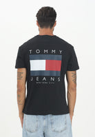 TOMMY JEANS T-shirt a manica corta nera da uomo con maxi logo DM0DM21910BDS . TOMMY JEANS 