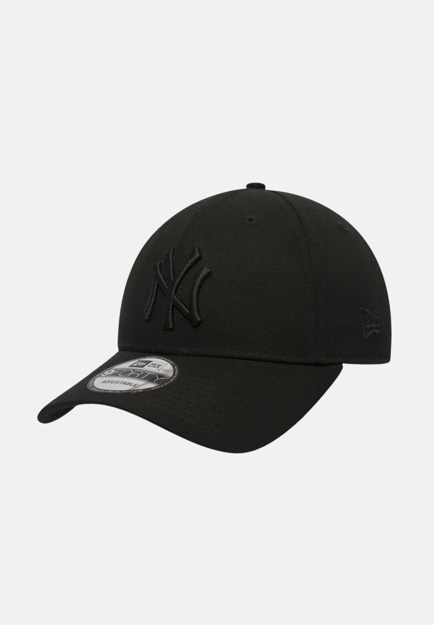 NEW ERA Cappello con visiera nero per uomo e donna con logo Yankees 80468932 . NEW ERA 