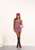 AKEP Abito corto caratterizzato da un motivo a zig-zag nei toni del bordeaux e rosa da donna VSKD11002 V1 AKEP 