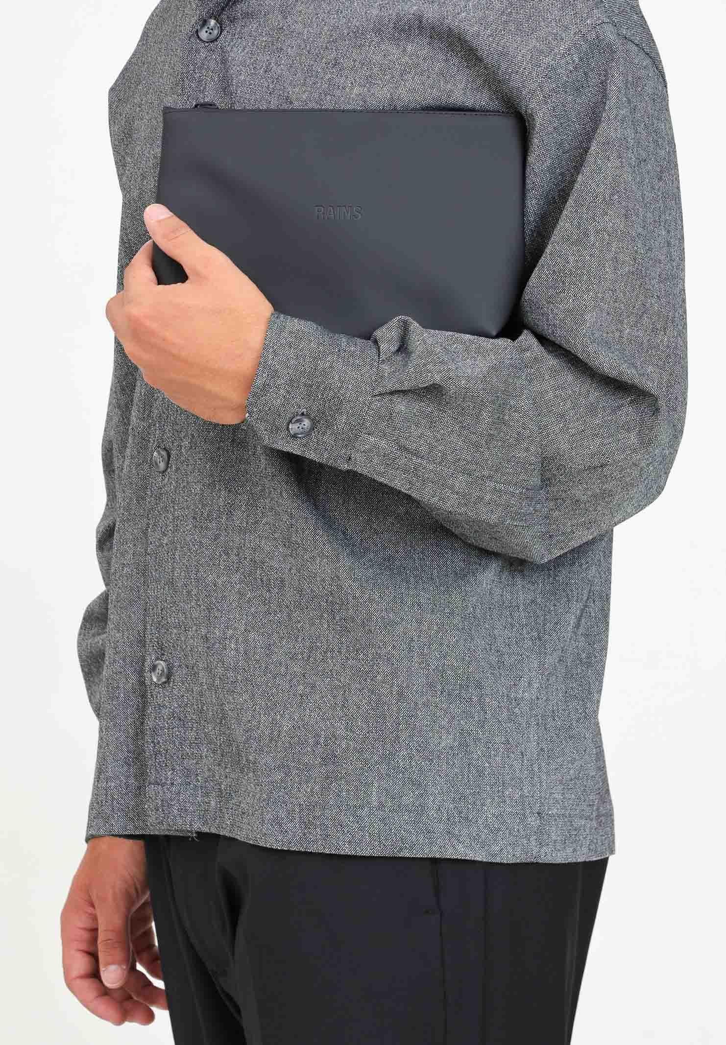 Pochette Cosmetic Bag nera: stile essenziale per uomo e donna