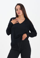 LEVI'S® Maglioncino con scollo a V nero da donna 0046F-0000 . LEVI'S® 