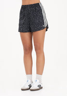 ADIDAS ORIGINALS Shorts sportivo Adidas Originals Satin nero da donna con stampa leo KA2672 . ADIDAS ORIGINALS 
