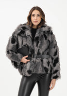 VICOLO Pelliccia grigia e nera da donna con cintura TF1691 GR VICOLO 