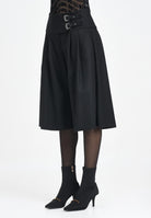 VERSACE JEANS COUTURE Bermuda nero da donna 79HAD102N0542 899 VERSACE JEANS COUTURE 