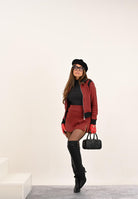 ADIDAS ORIGINALS Gonna corta da donna con motivo pied-de-poule rosso e nero JW0253 . ADIDAS ORIGINALS 