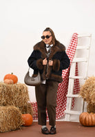 VICOLO Giubbotto in denim blu da donna con dettagli in pelliccia TF0079 VU VICOLO 