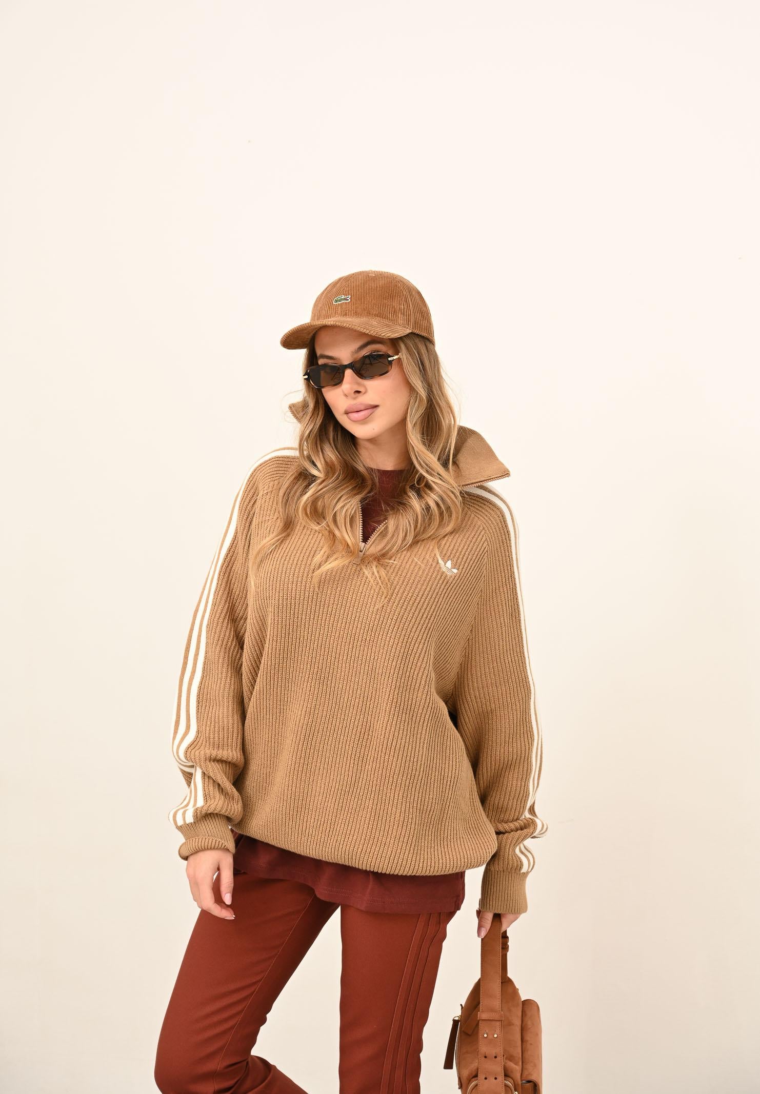 LACOSTE Cappello con visiera cammello per uomo e donna in velluto a coste RK3447 DPC LACOSTE 