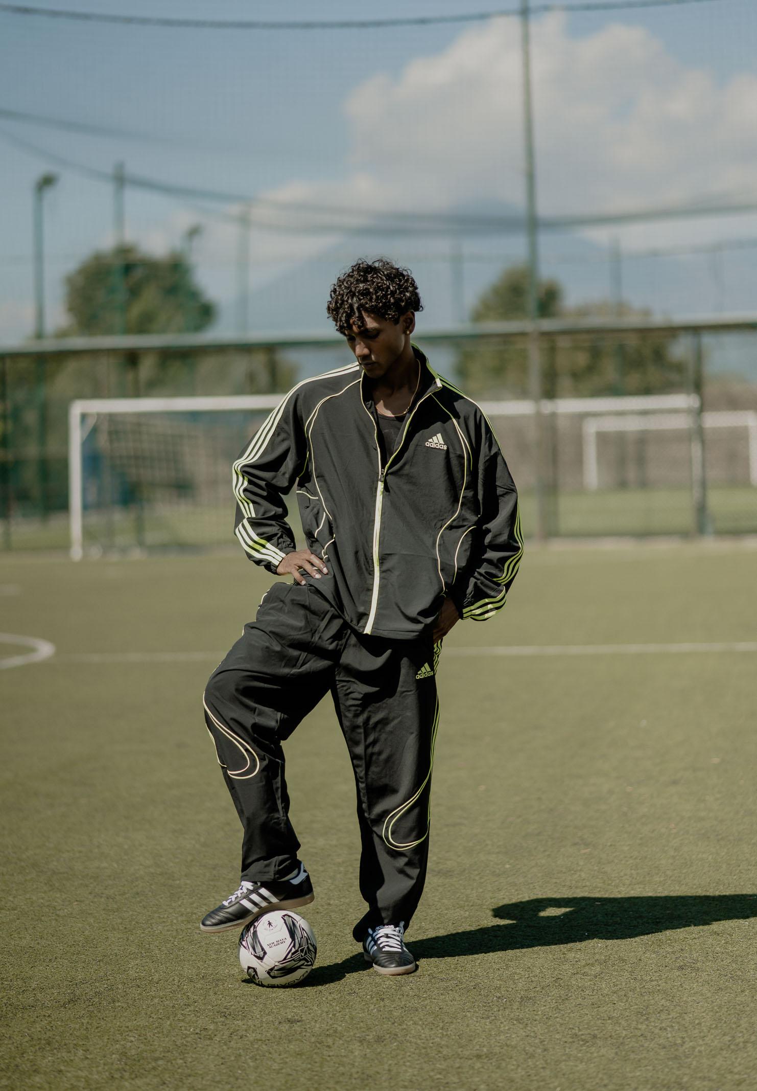 ADIDAS ORIGINALS Giacca a vento Teamgeist Adicolor nera da uomo JW5866 . ADIDAS ORIGINALS 