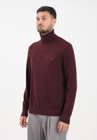 TOMMY HILFIGHER Maglioncino a collo alto bordeaux da uomo MW0MW28048XIH . TOMMY HILFIGER 