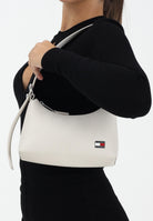 TOMMY JEANS Borsa a spalla panna da donna con logo AW0AW17873 BDS TOMMY JEANS 