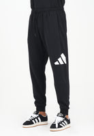 ADIDAS PERFORMANCE Pantalone sportivo Essentials Big Logo Cuffed Fleece nero da uomo IN6147  ADIDAS PERFORMANCE 