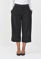 ELISABETTA FRANCHI Bermuda nero da donna in crêpe leggero con nastro logo PA11656E2 110 ELISABETTA FRANCHI 