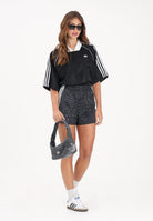ADIDAS ORIGINALS Shorts sportivo Adidas Originals Satin nero da donna con stampa leo KA2672 . ADIDAS ORIGINALS 