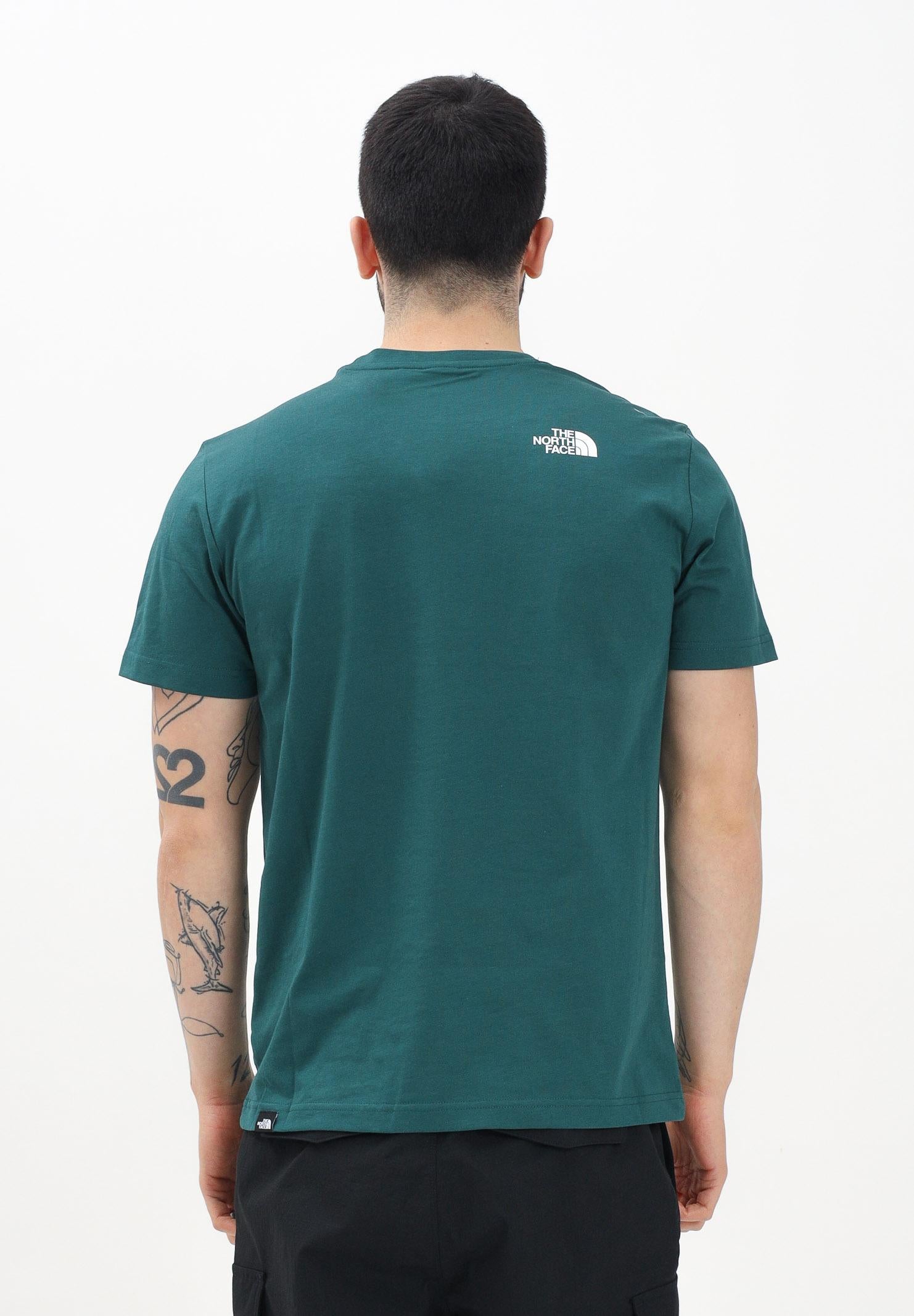 THE NORTH FACE T-shirt a manica corta Simple Dome verde da uomo NF0A87NG6GI1 . THE NORTH FACE 