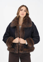 VICOLO Giubbotto in denim blu da donna con dettagli in pelliccia TF0079 VU VICOLO 