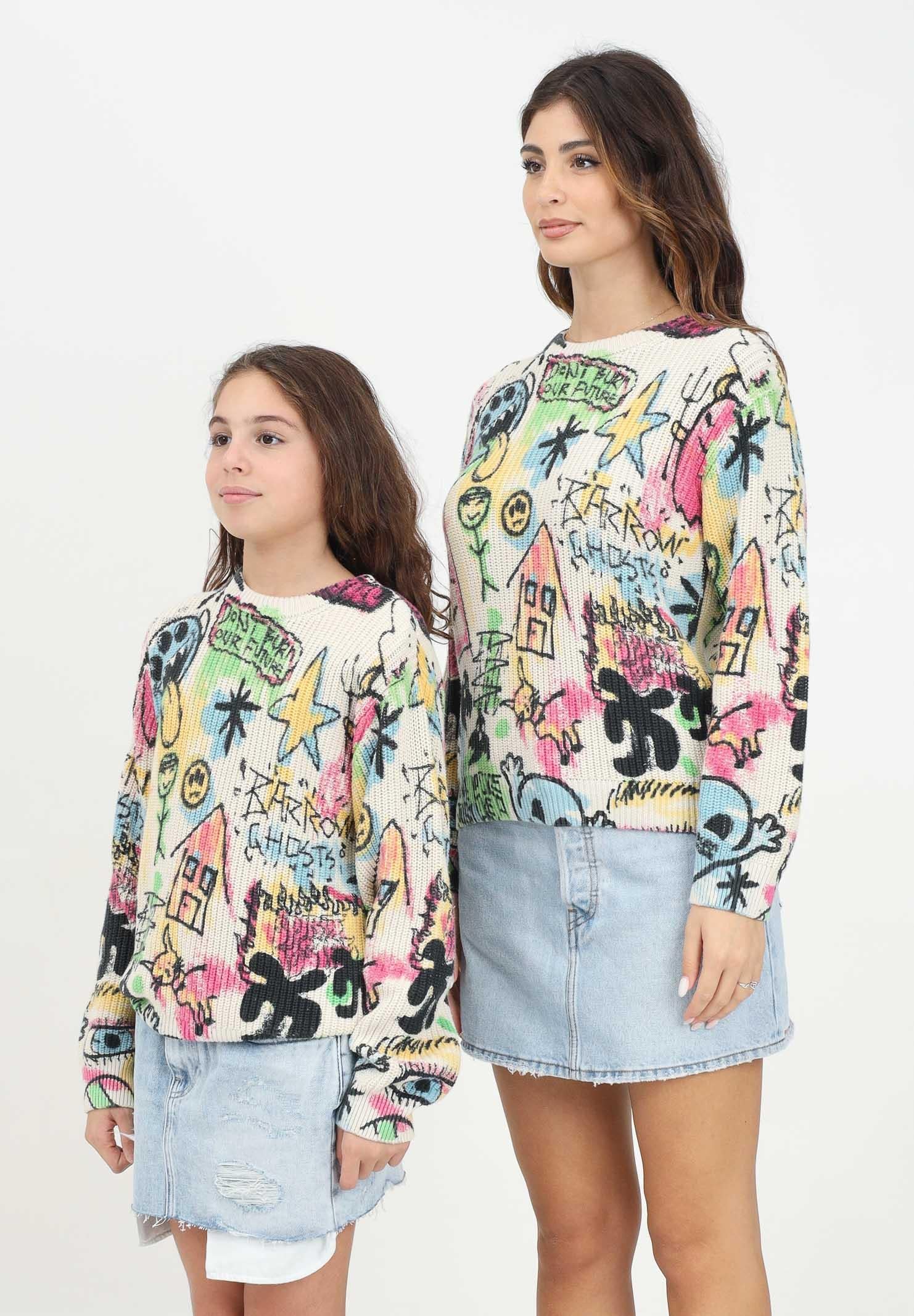 Maglione girocollo panna per donna e bambina caratterizzato da stampa street art F4BKJUJP017 13 BARROW 