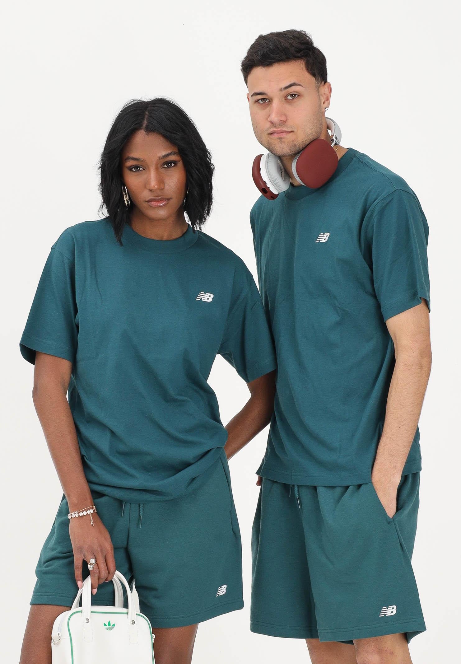 NEW BALANCE T-shirt a manica corta Sport Essentials petrolio per uomo e donna MT41509AAV . NEW BALANCE 