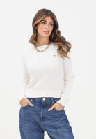 TOMMY JEANS Maglia girocollo panna da donna con lavorazione intrecciata DW0DW22165YBH  TOMMY JEANS 