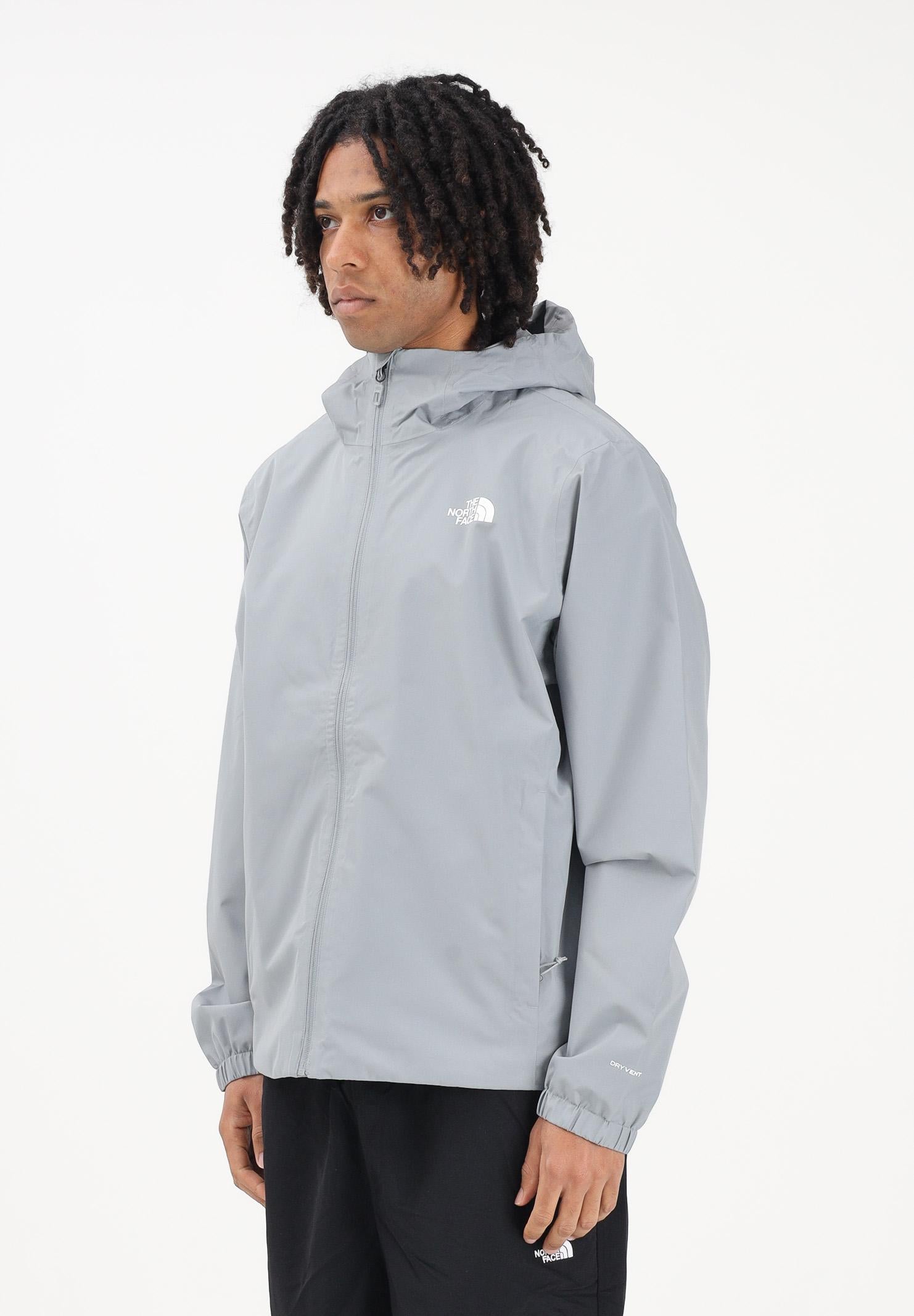 THE NORTH FACE Giacca a vento Quest DryVent™ grigia da uomo NF0A8G0RH5F1 . THE NORTH FACE 