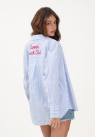 ONLY Camicia a manica lunga azzurra e bianca da donna con motivo a righe e ricamo sul retro 15375491 BRBL ONLY 