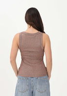 VICOLO Canotta rosa da donna realizzata in un tessuto lavorato con filato lamé UF0060 RO VICOLO 