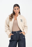 NEW ERA Bomber New York Yankees MLB Sherpa beige da donna 60684447  NEW ERA 