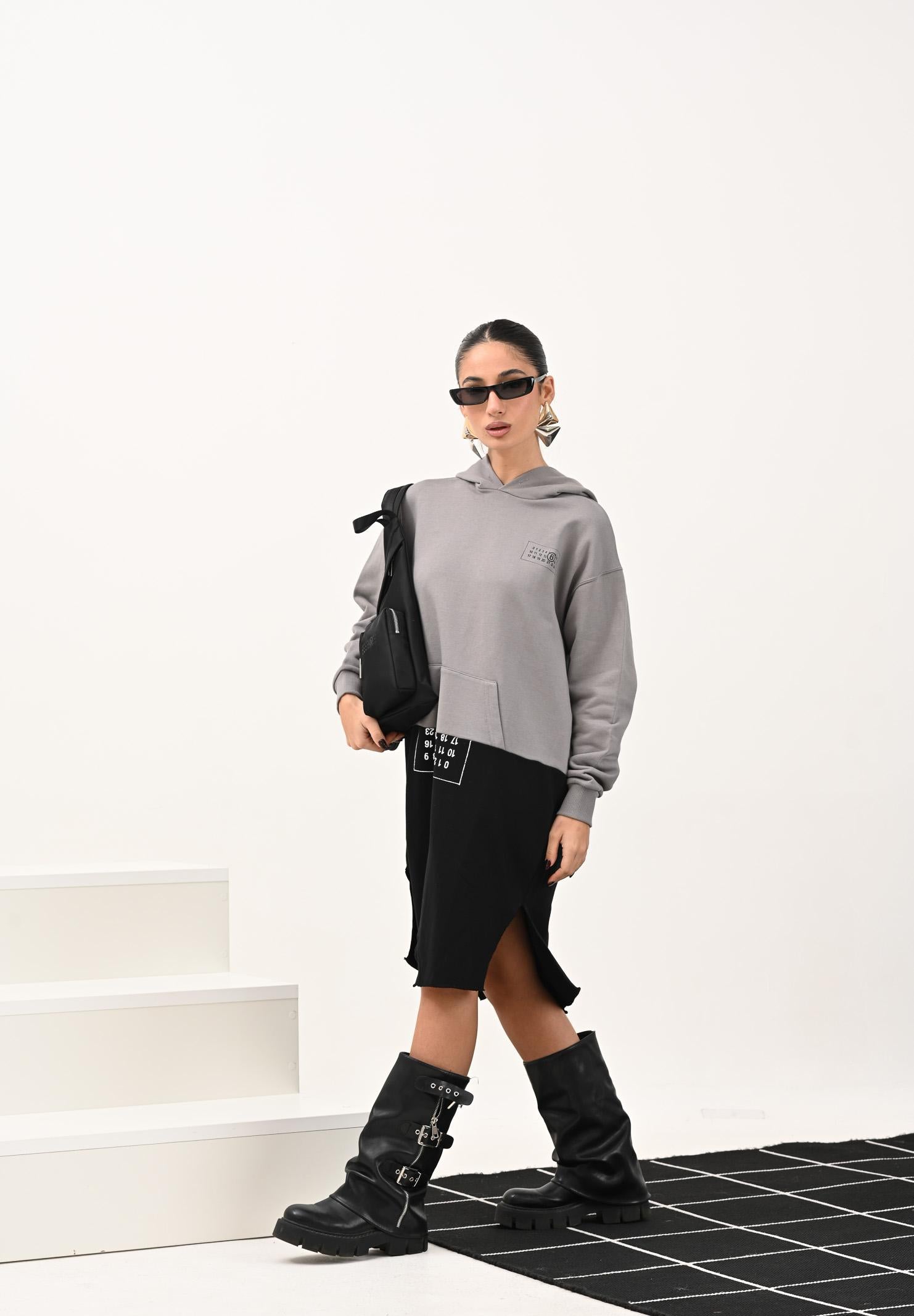 MAISON MARGIELA Abito maxi felpa grigia e nera per donna e ragazze dallo stile re-cut MM6 M60852MM04H M6C37 MAISON MARGIELA 