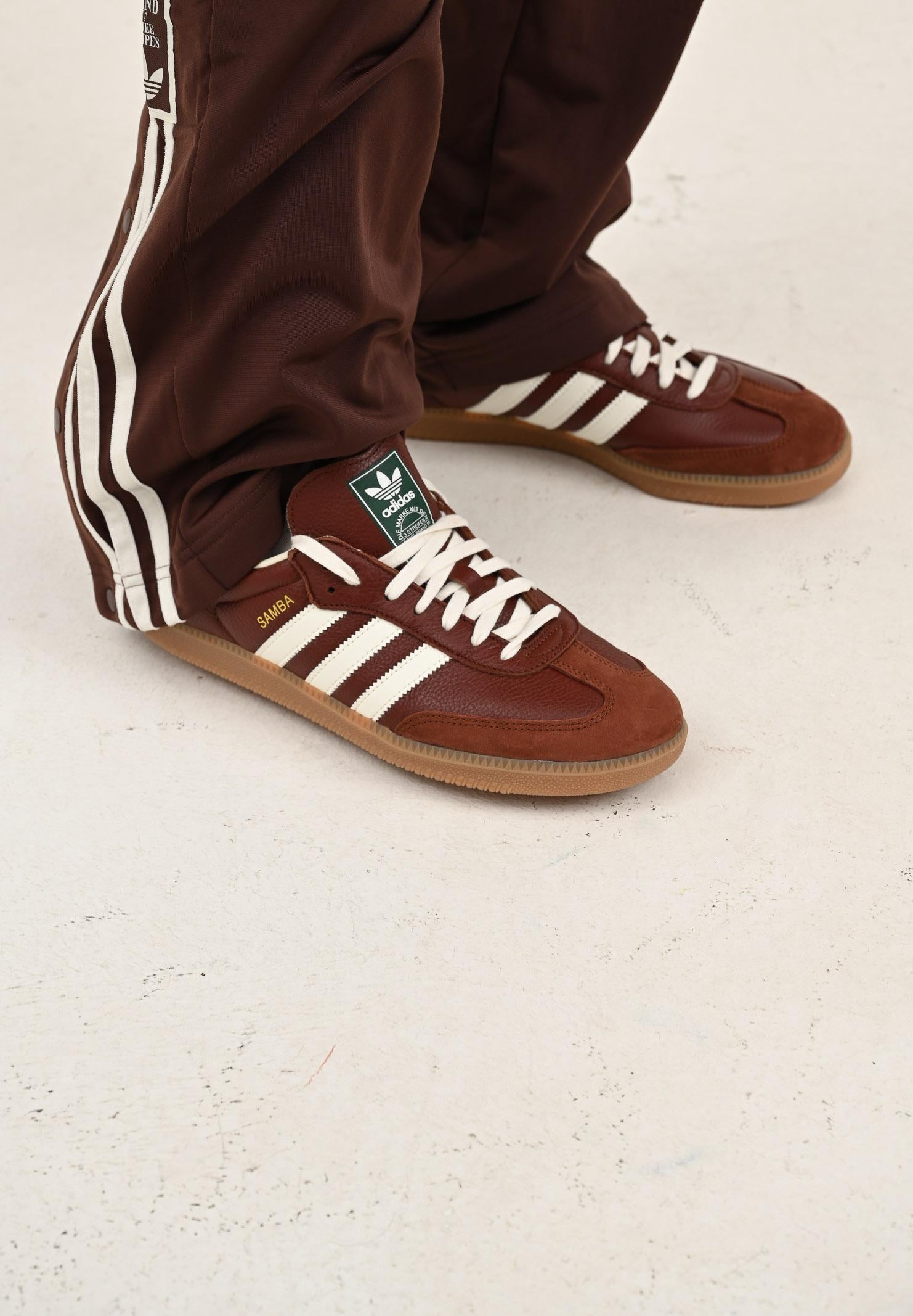 ADIDAS ORIGINALS Sneakers Samba OG marroni per uomo e donna JR0892 . ADIDAS ORIGINALS 