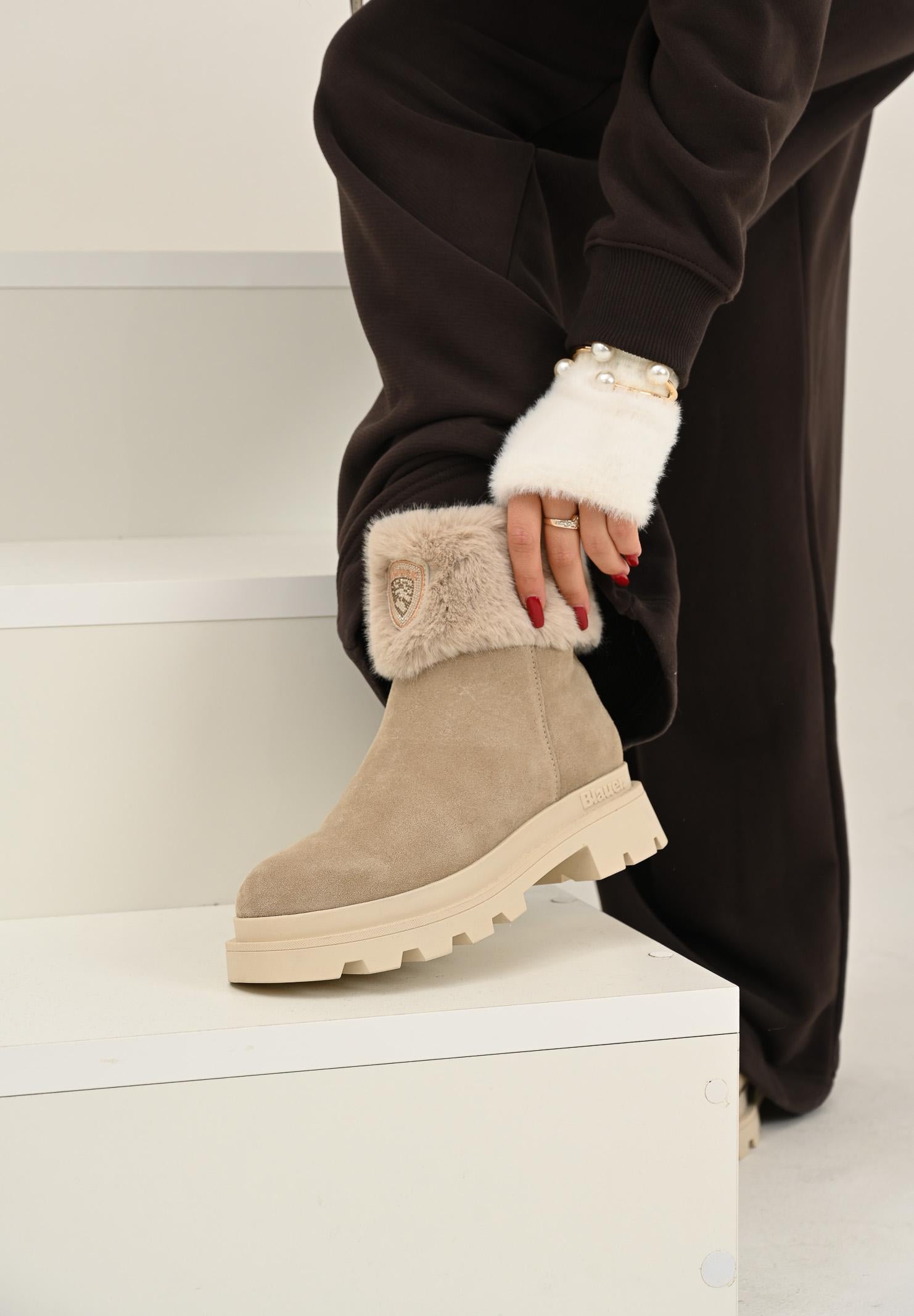 BLAUER Stiali beige da donna con pelliccia e logo F5KIMMEL10SUE BEI BLAUER 