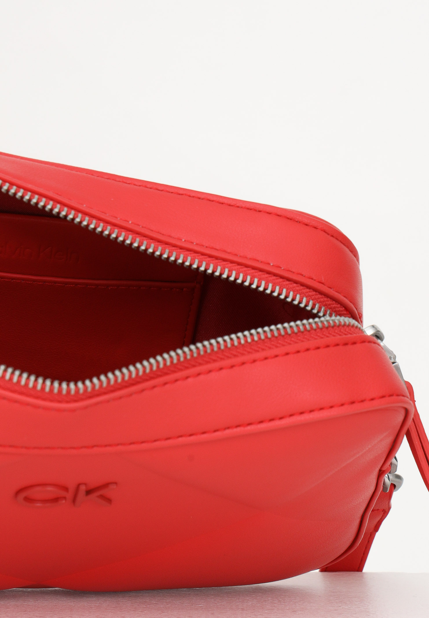 Red women's shoulder bag with quilted pattern - CALVIN KLEIN JEANS