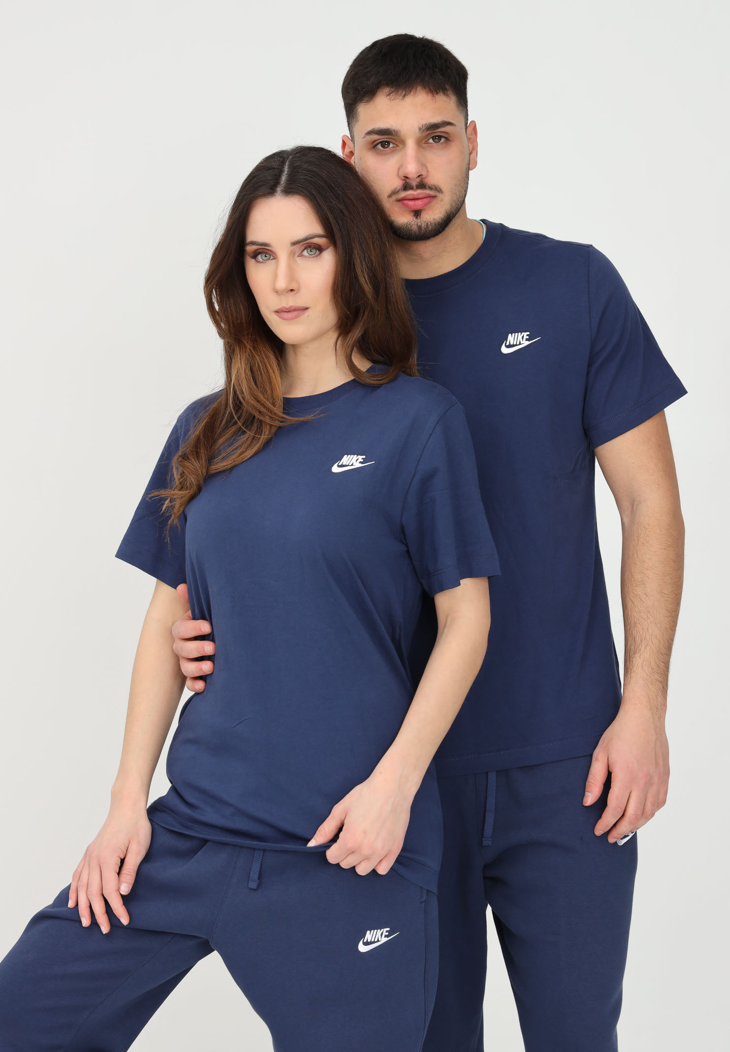 Nike Sportswear Club blue t-shirt for men and women - NIKE - Pavidas
