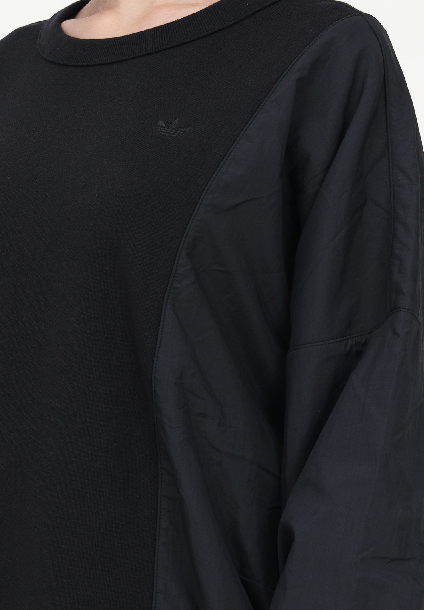 Premium Essentials women's black crewneck sweatshirt ADIDAS | IC5304.