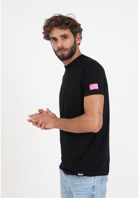 T-Shirt nera con patch logo fuxia da uomo DSQUARED2 | T-shirt | D9M20472027