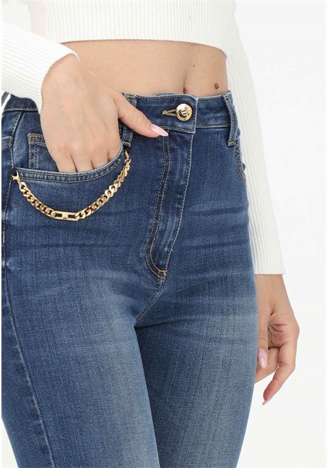 Jeans skinny in denim da donna con applicazione pendente in catena ELISABETTA FRANCHI | Jeans | PJ20S36E2104