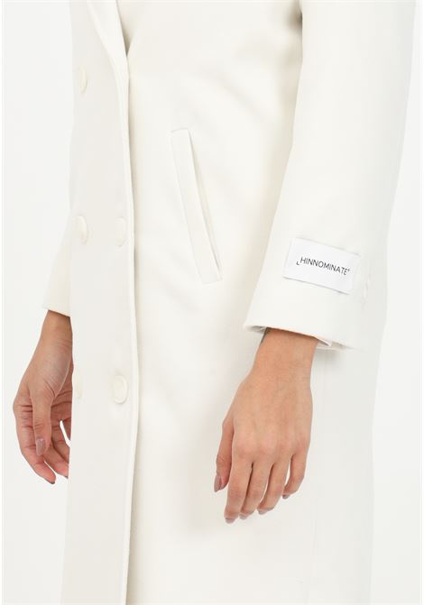 Cappotto bianco da donna con chiusura a bottoni HINNOMINATE | HNW1153.