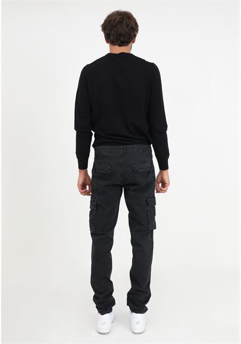 Pantaloni con tasconi neri da uomo LYLE & SCOTT | Pantaloni | TR004ITBK