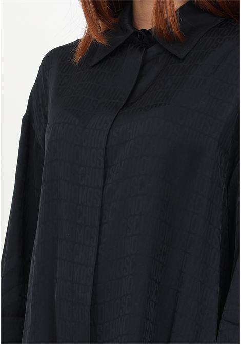 Camicia casual nera da donna con logo all-over MOSCHINO | Camicie | A020477480555