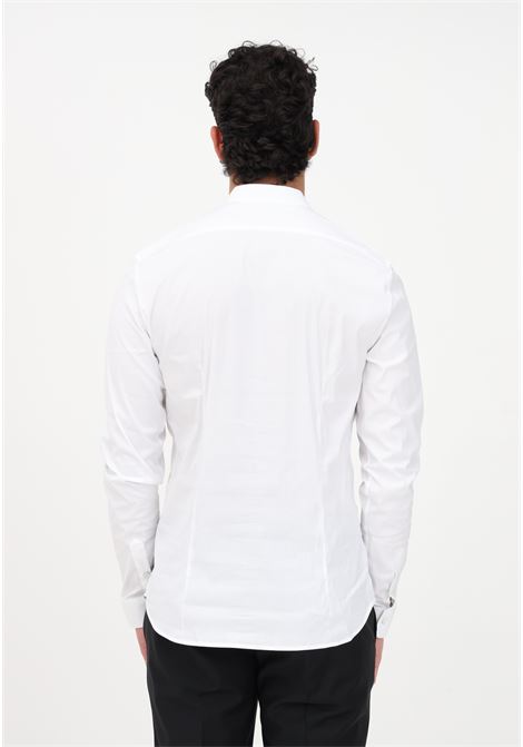 Camicia elegante bianca da uomo con collo alla coreana PATRIZIA PEPE | Camicie | 5C0257/A01W103